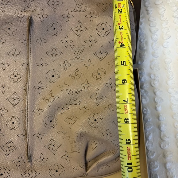 Louis Vuitton multi-way leather bag. - Picture 5 of 11